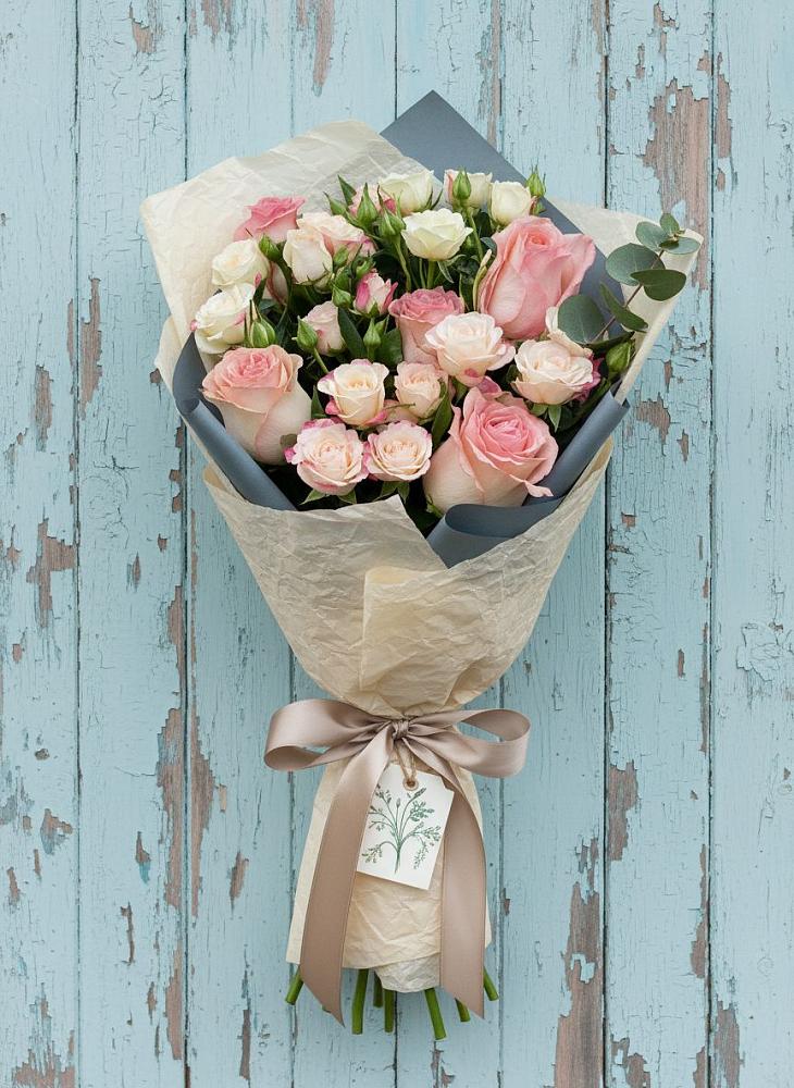 Букет цветов из: Розы в Сельцо Ленинградская область