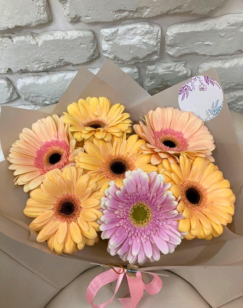 Букет цветов из: Герберы в Сельцо Ленинградская область