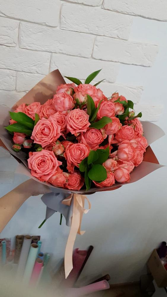 Букет цветов из: Розы в Сельцо Ленинградская область