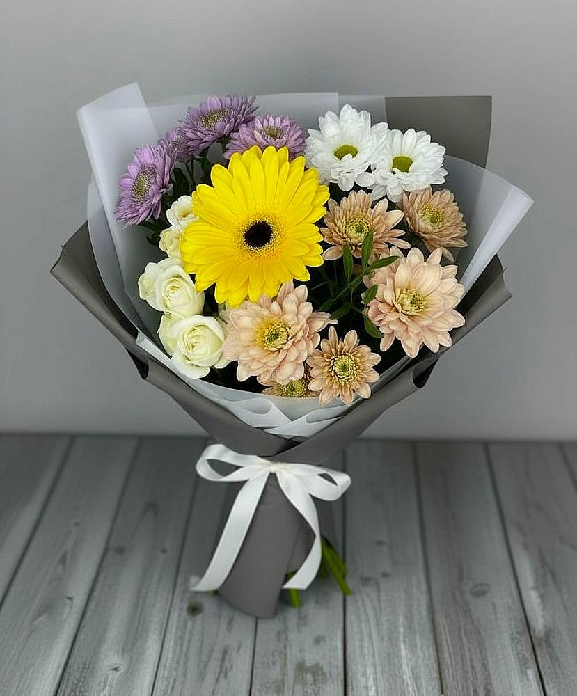 Букет цветов из: Розы, Герберы и Хризантемы в Сельцо Ленинградская область