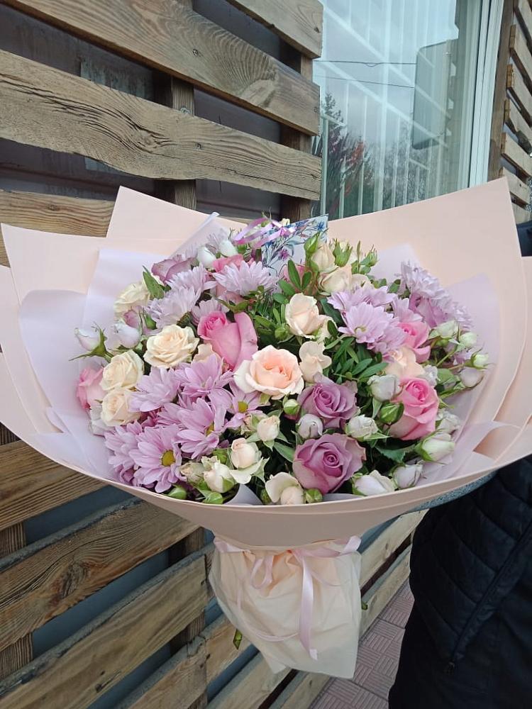 Букет цветов из: Розы и Хризантемы в Сельцо Ленинградская область