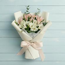 Букет цветов из:  Альстромерии в Сельцо Ленинградская область