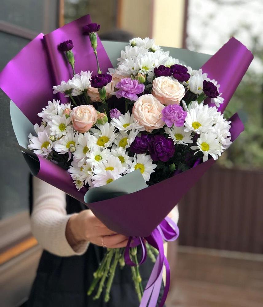 Букет цветов из: Хризантемы, Гвоздики и Розы в Сельцо Ленинградская область