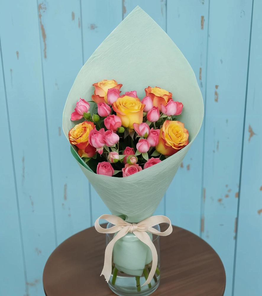 Букет цветов из: Розы в Сельцо Ленинградская область