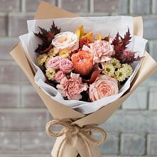 Букет цветов из:  Гвоздики, Хризантемы и Розы в Сельцо Ленинградская область