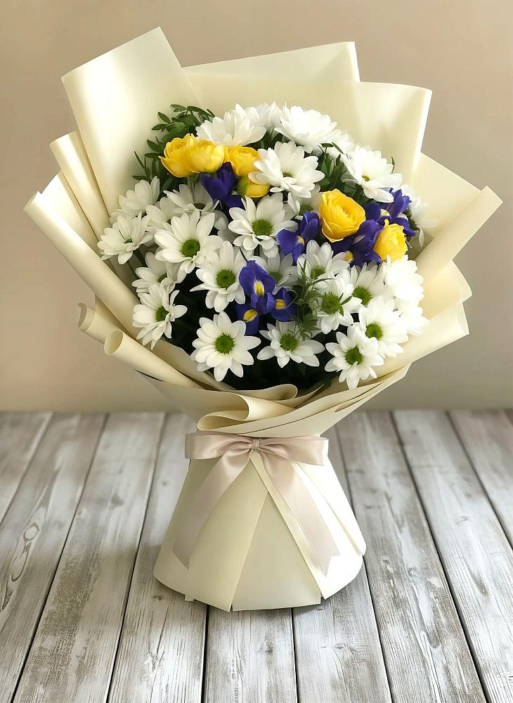 Букет цветов из: Ирисы, Хризантемы и Розы в Сельцо Ленинградская область