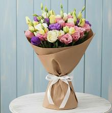 Букет цветов из:  Лизиантусы в Сельцо Ленинградская область
